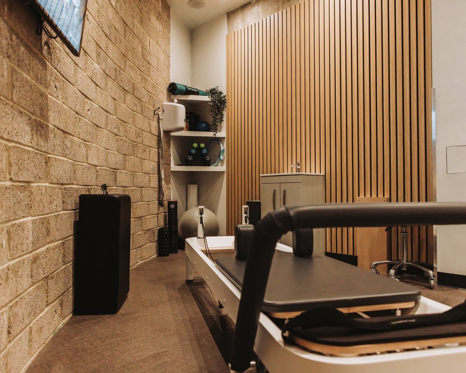 Holistic POD at GYMPODS Putney with Pilates Reformer